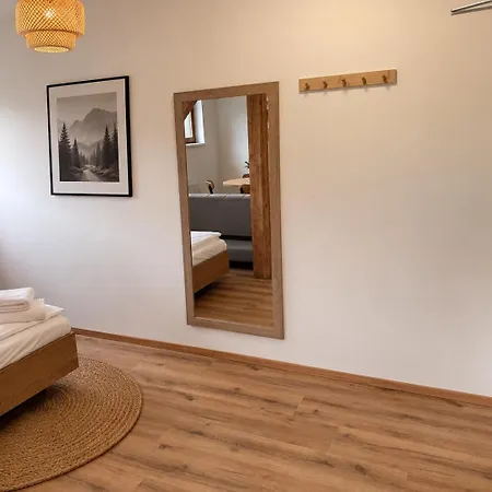 Krakonos Apartmán *